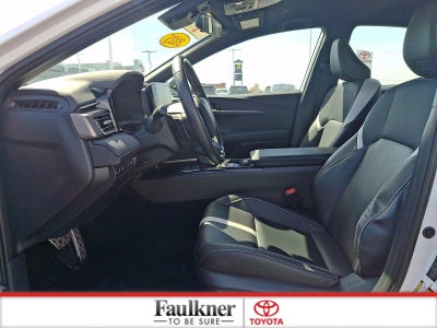 2025 Toyota Camry LE (SE)