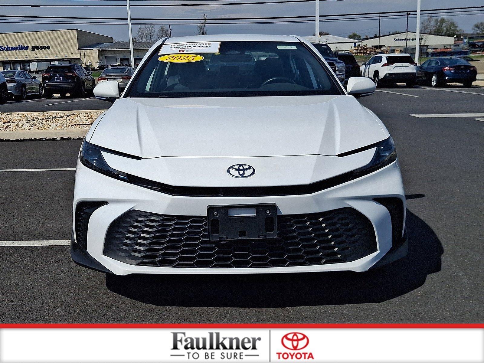 2025 Toyota Camry LE (SE)