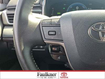 2025 Toyota Camry LE (SE)