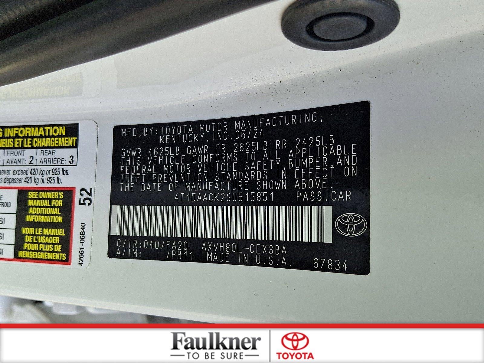 2025 Toyota Camry LE (SE)