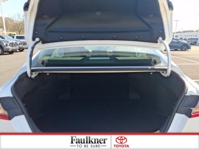 2025 Toyota Camry LE (SE)