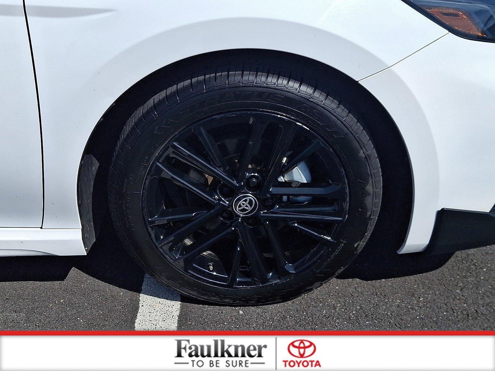 2025 Toyota Camry LE (SE)