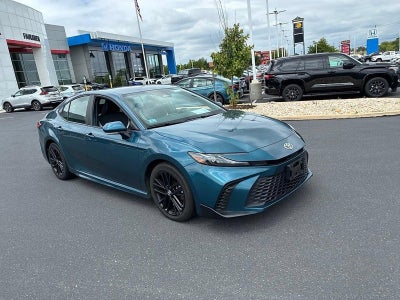 2025 Toyota Camry SE (SE)