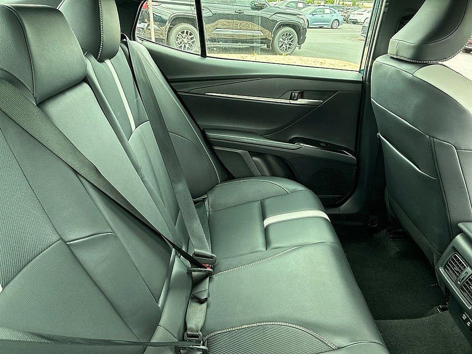 2025 Toyota Camry SE (SE)