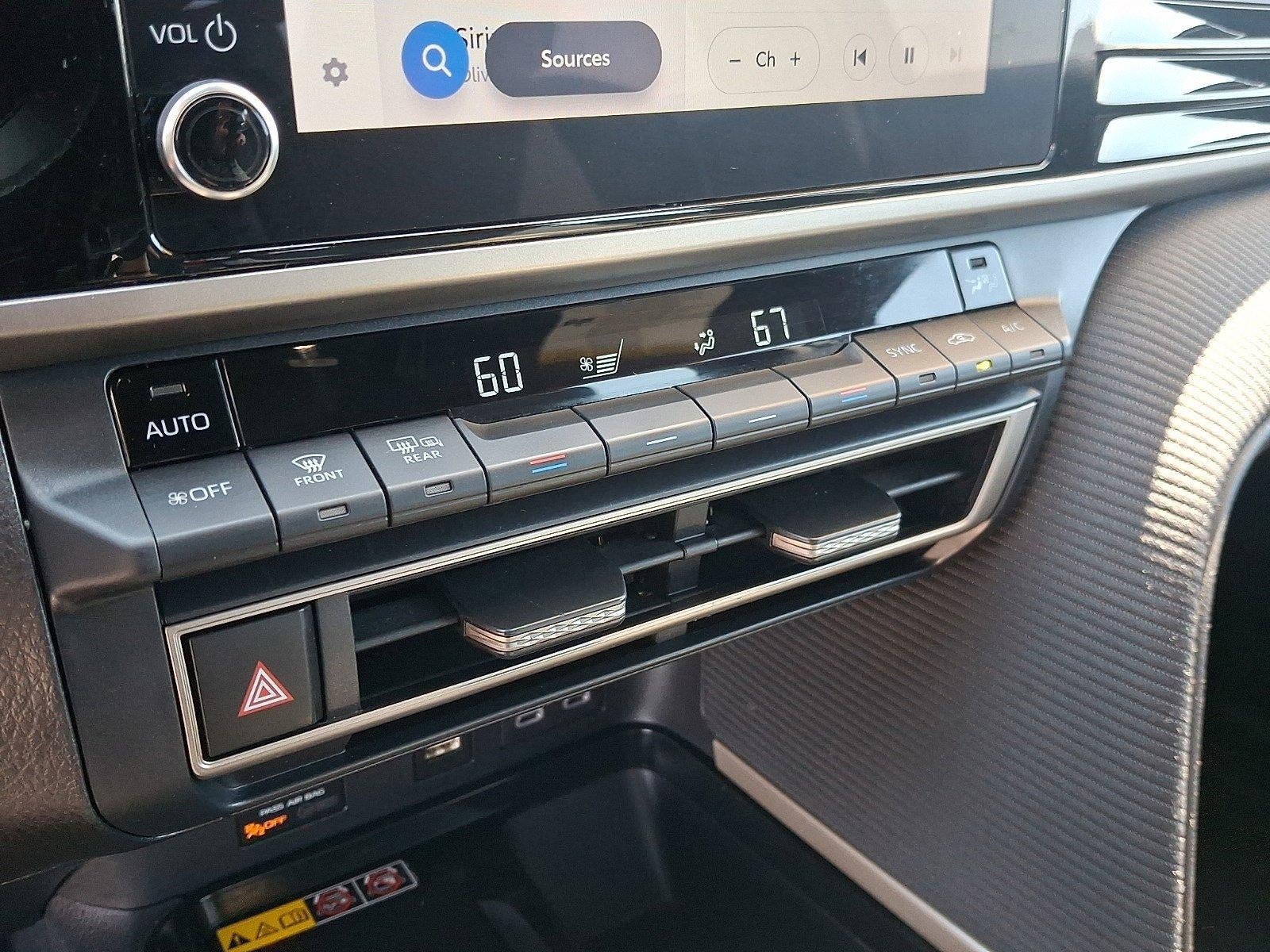 2025 Toyota Camry SE (SE)