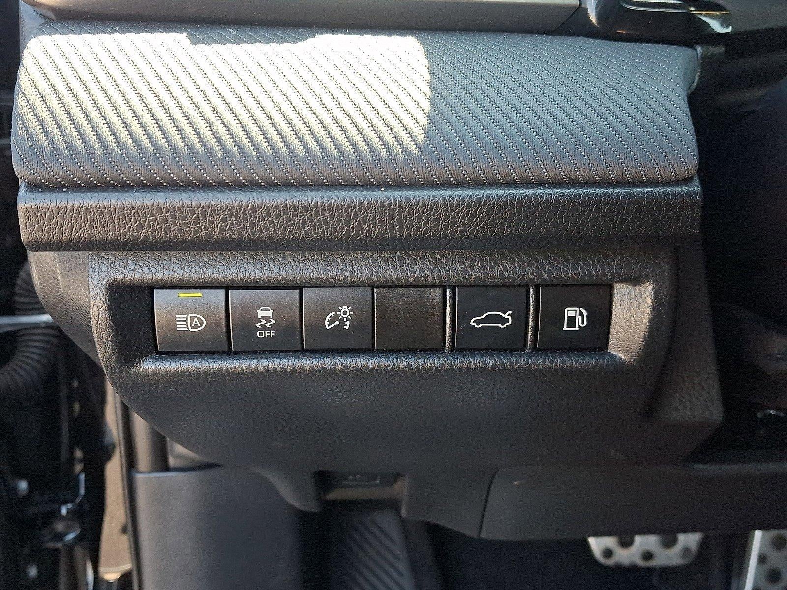 2025 Toyota Camry SE (SE)