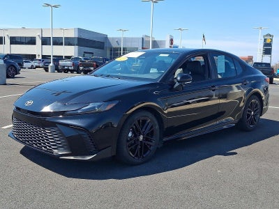 2025 Toyota Camry SE (SE)