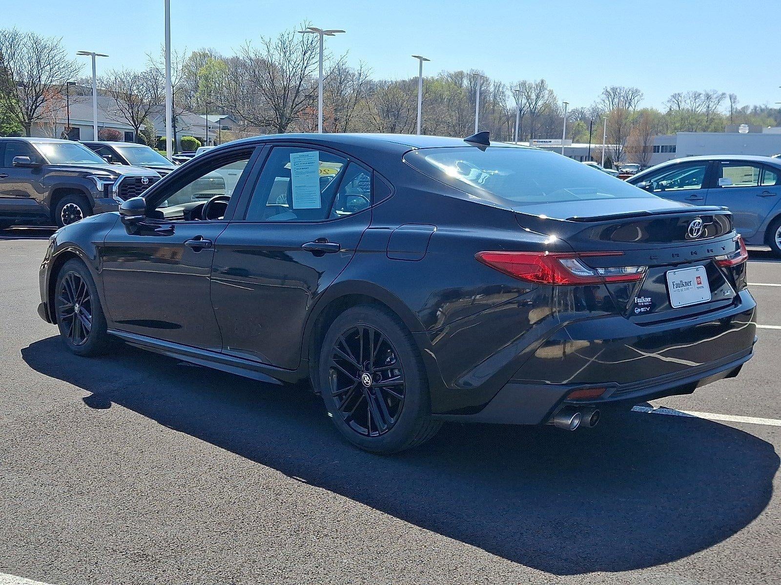 2025 Toyota Camry SE (SE)