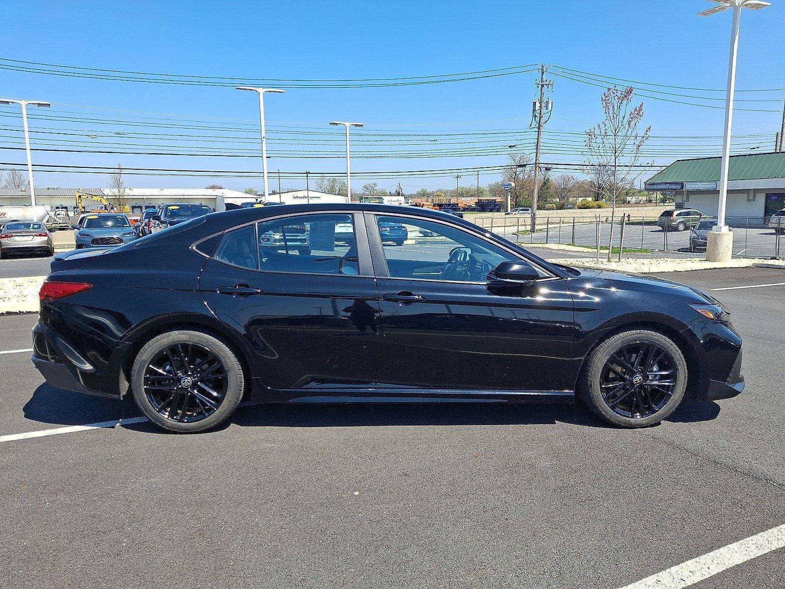 2025 Toyota Camry SE (SE)