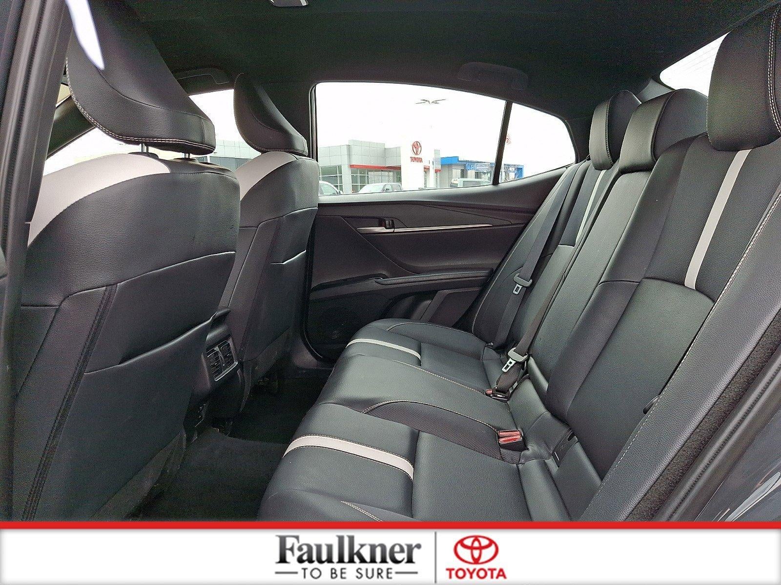 2025 Toyota Camry SE (SE)