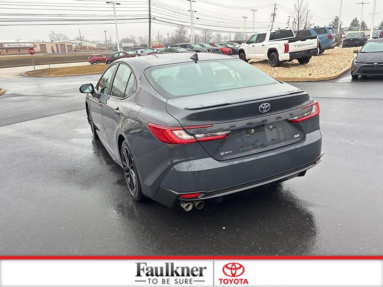 2025 Toyota Camry SE (SE)