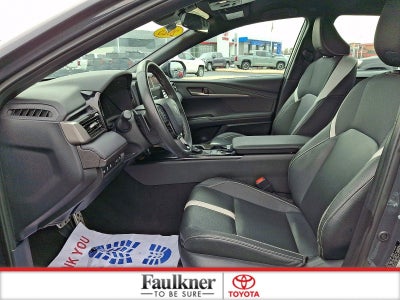 2025 Toyota Camry SE (SE)