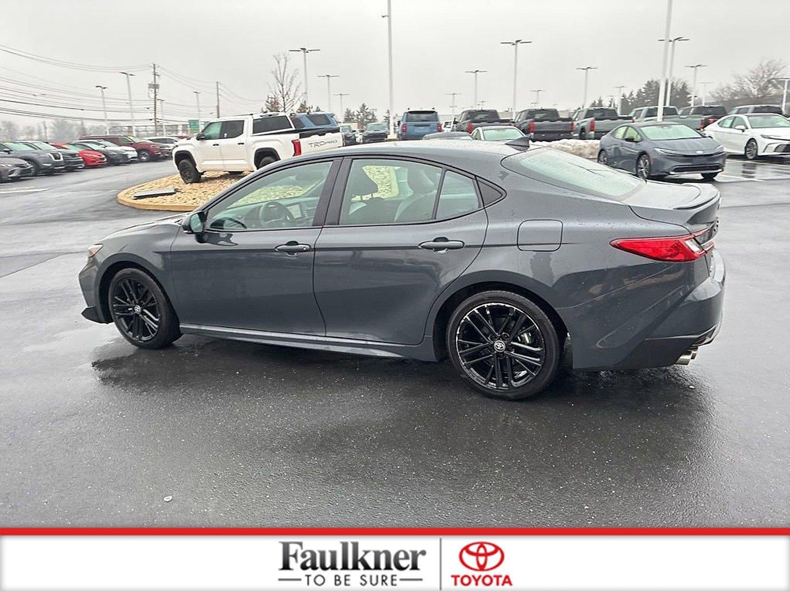 2025 Toyota Camry SE (SE)