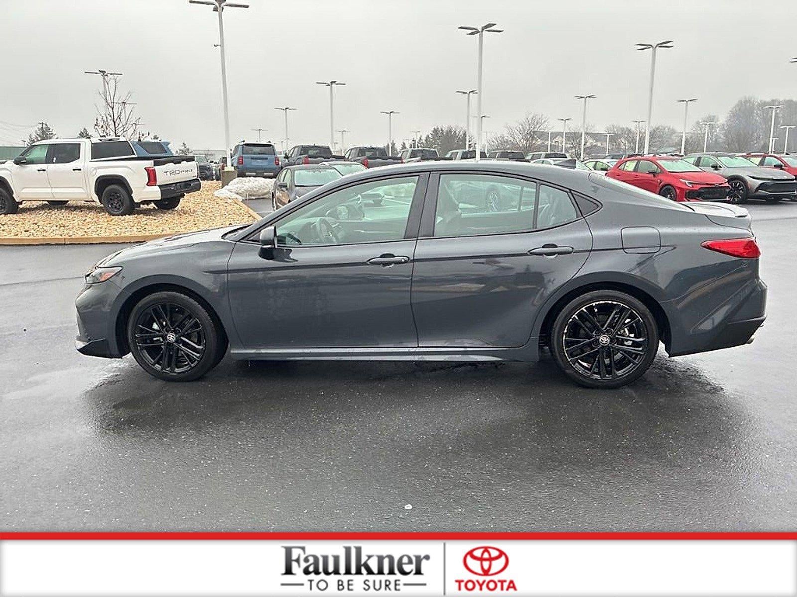 2025 Toyota Camry SE (SE)