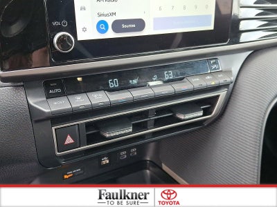 2025 Toyota Camry SE (SE)