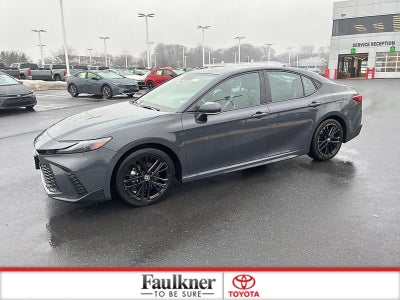 2025 Toyota Camry SE (SE)