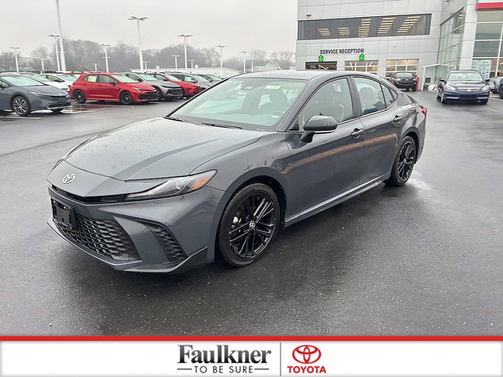 2025 Toyota Camry SE (SE)