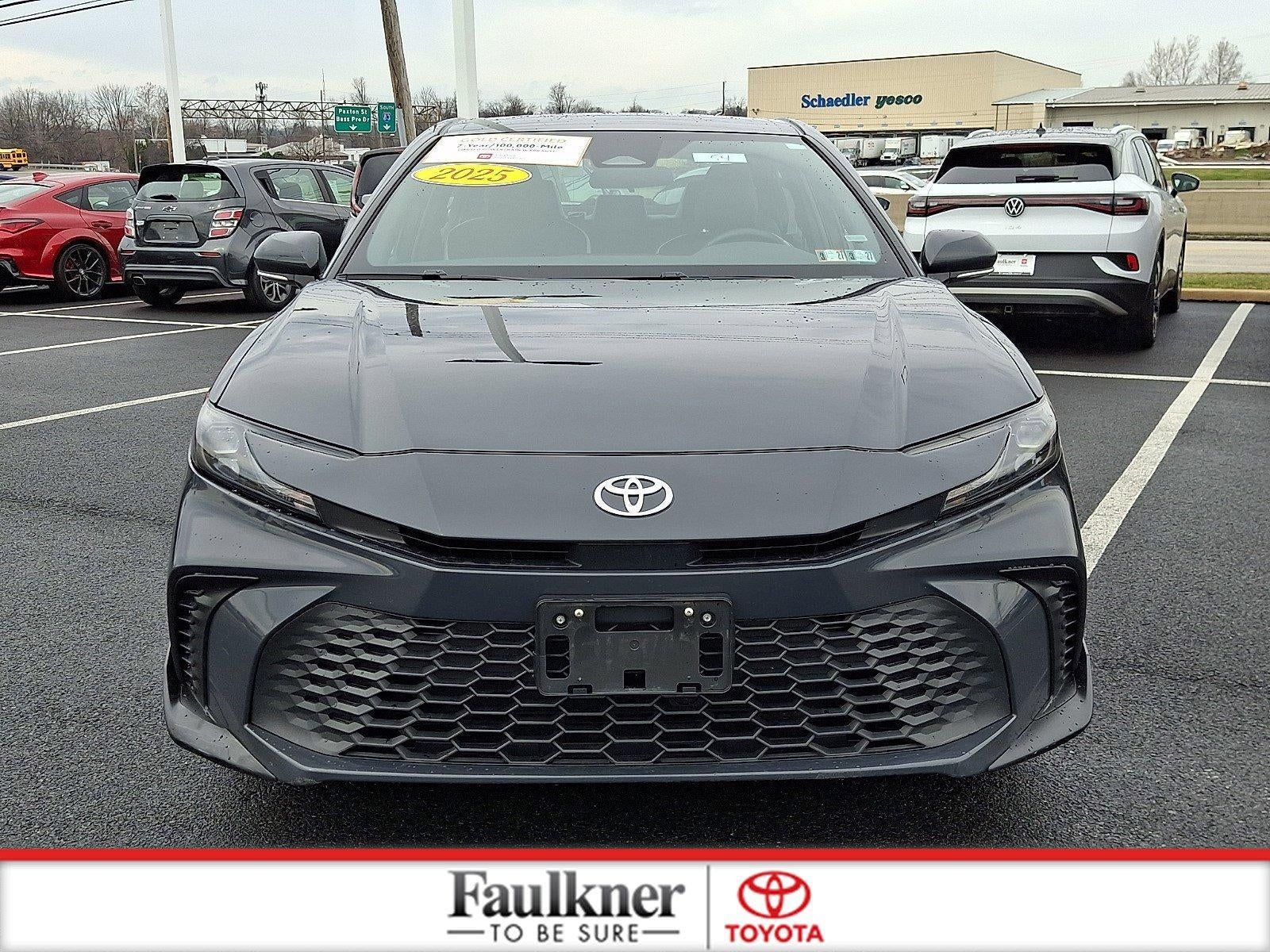 2025 Toyota Camry SE (SE)