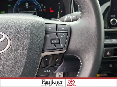 2025 Toyota Camry SE (SE)