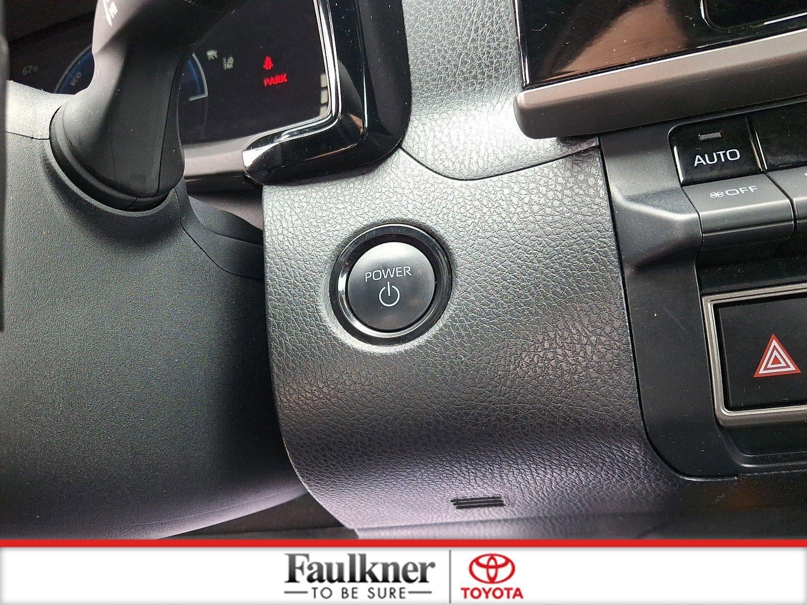 2025 Toyota Camry SE (SE)