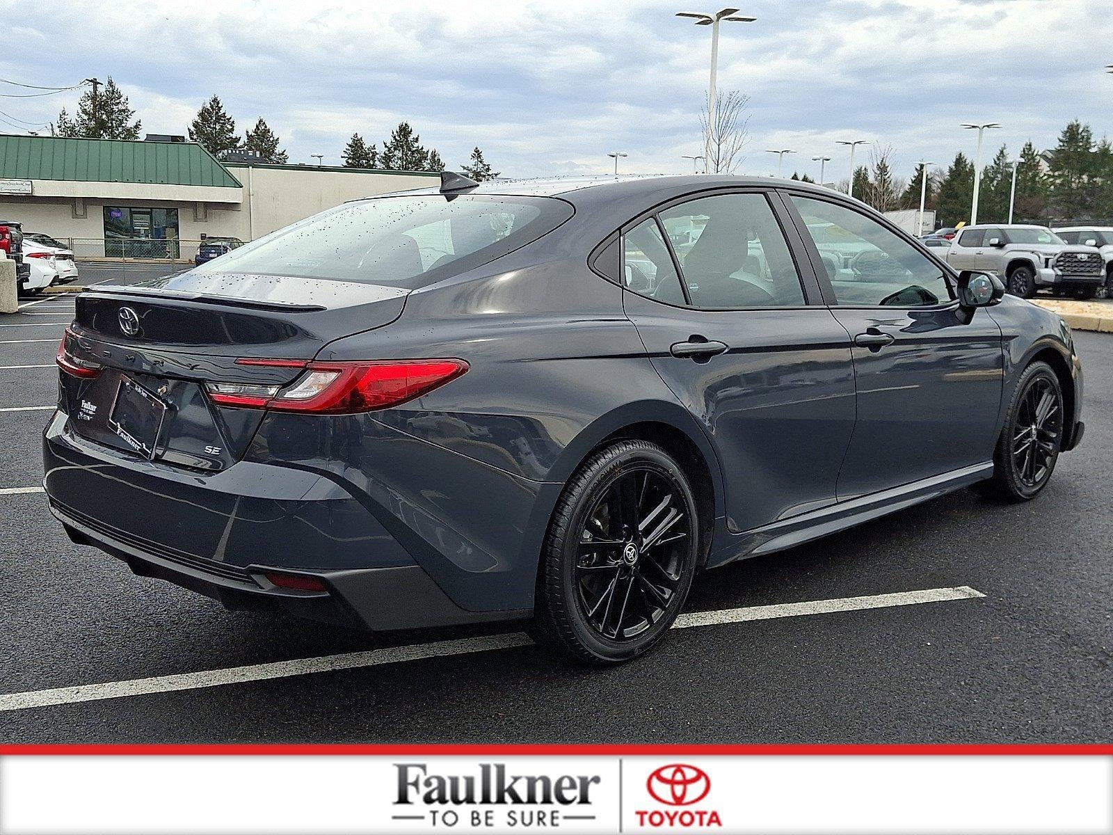 2025 Toyota Camry SE (SE)