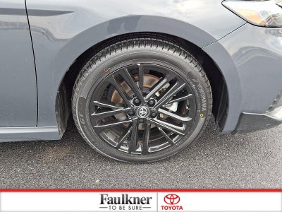 2025 Toyota Camry SE (SE)