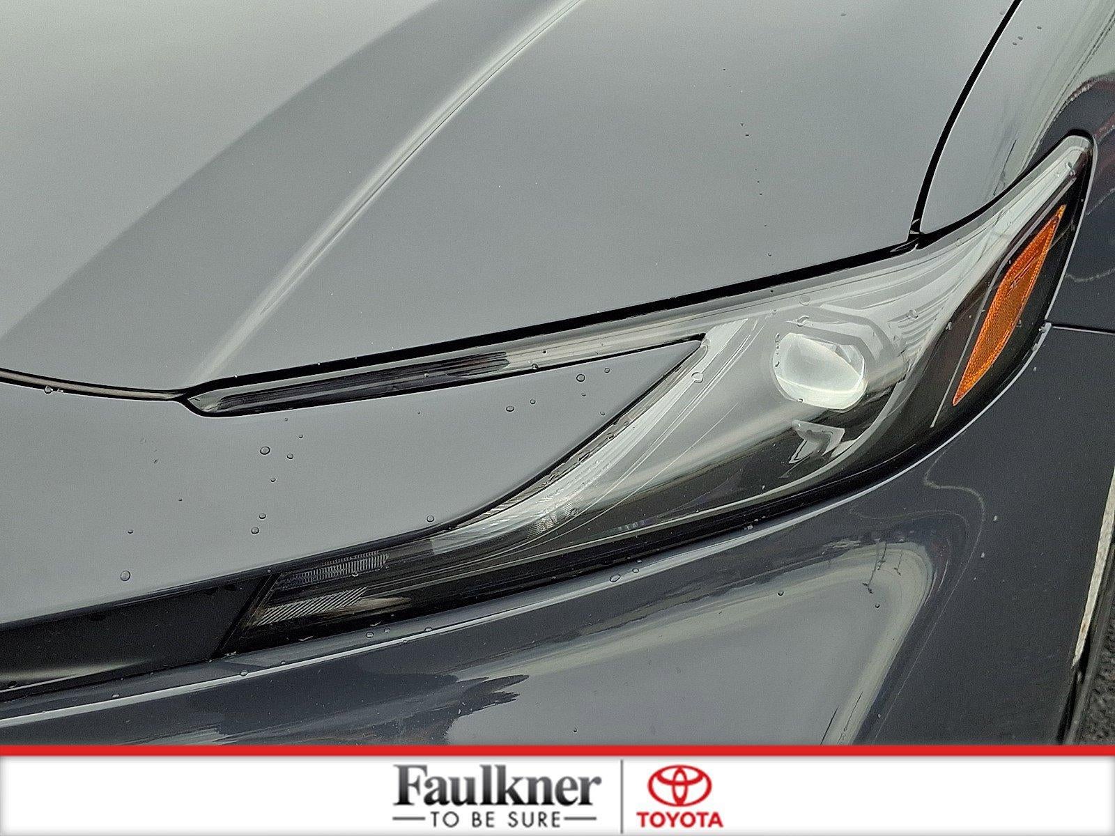 2025 Toyota Camry SE (SE)