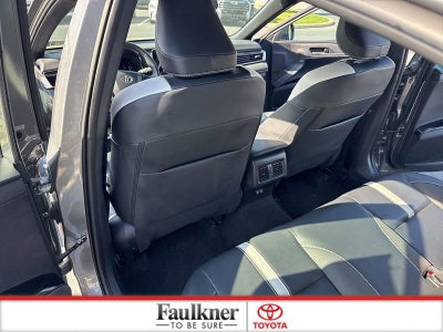 2025 Toyota Camry SE (SE)