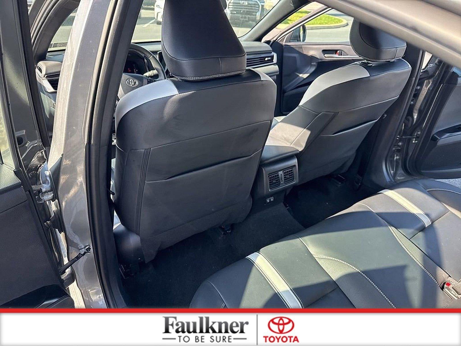 2025 Toyota Camry SE (SE)