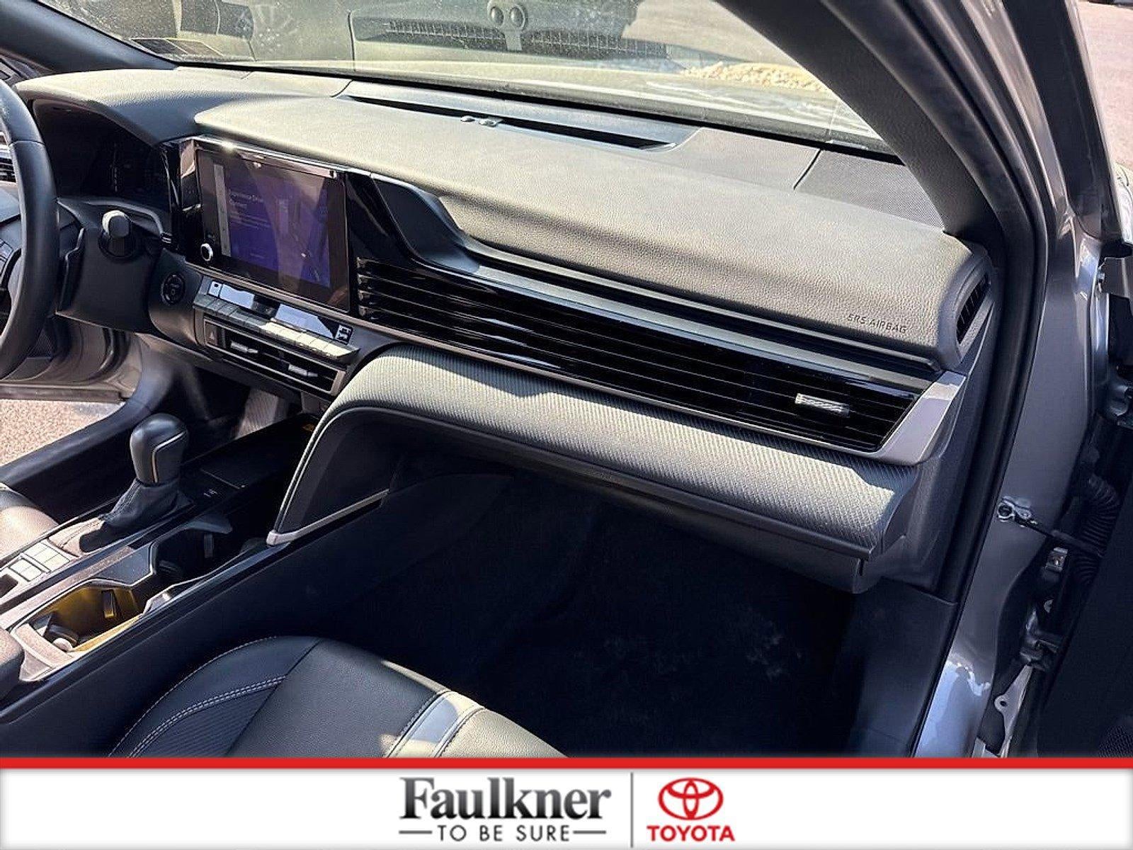 2025 Toyota Camry SE (SE)