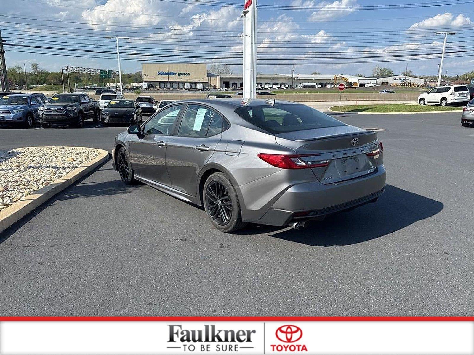 2025 Toyota Camry SE (SE)