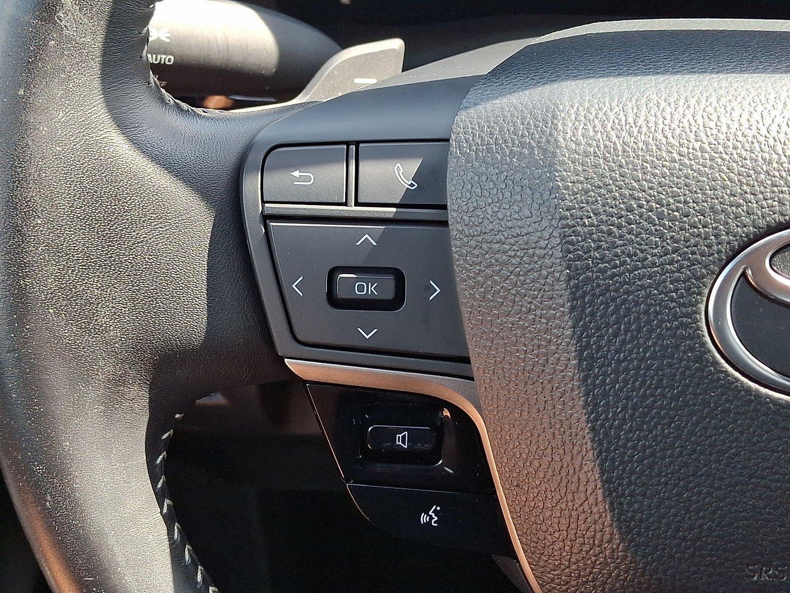 2025 Toyota Camry SE (SE)