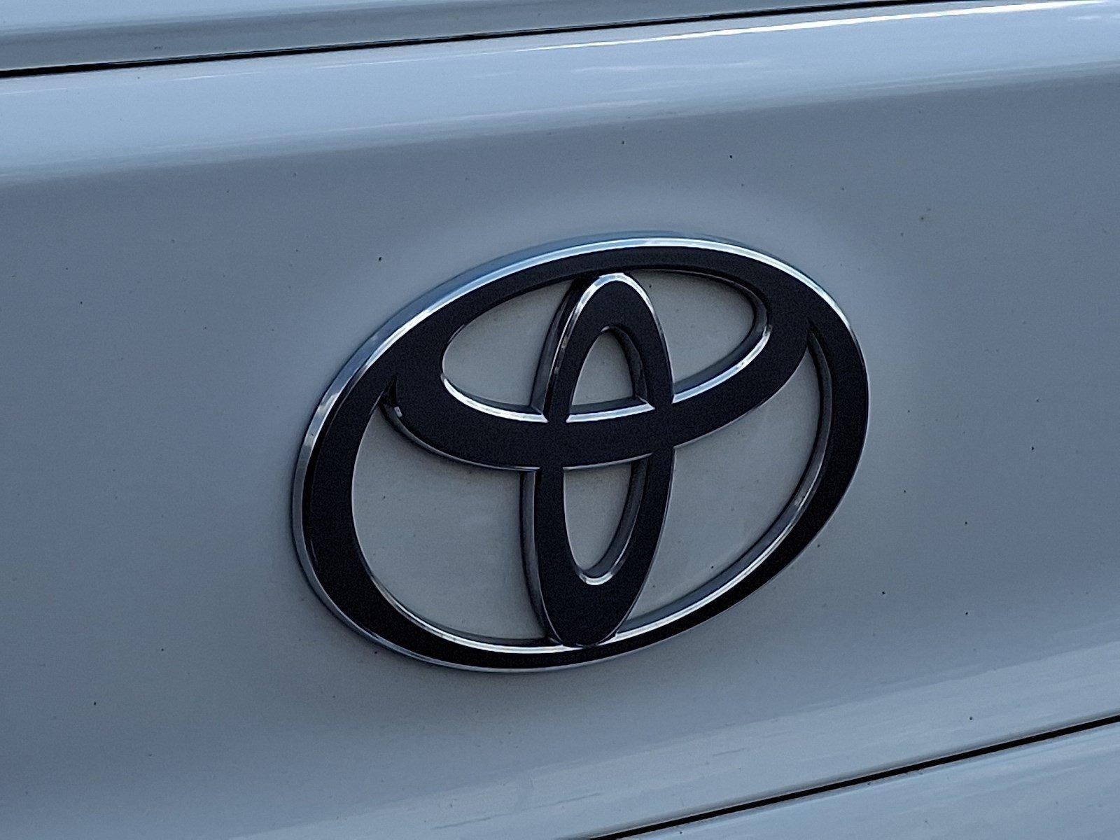 2025 Toyota Camry SE (SE)