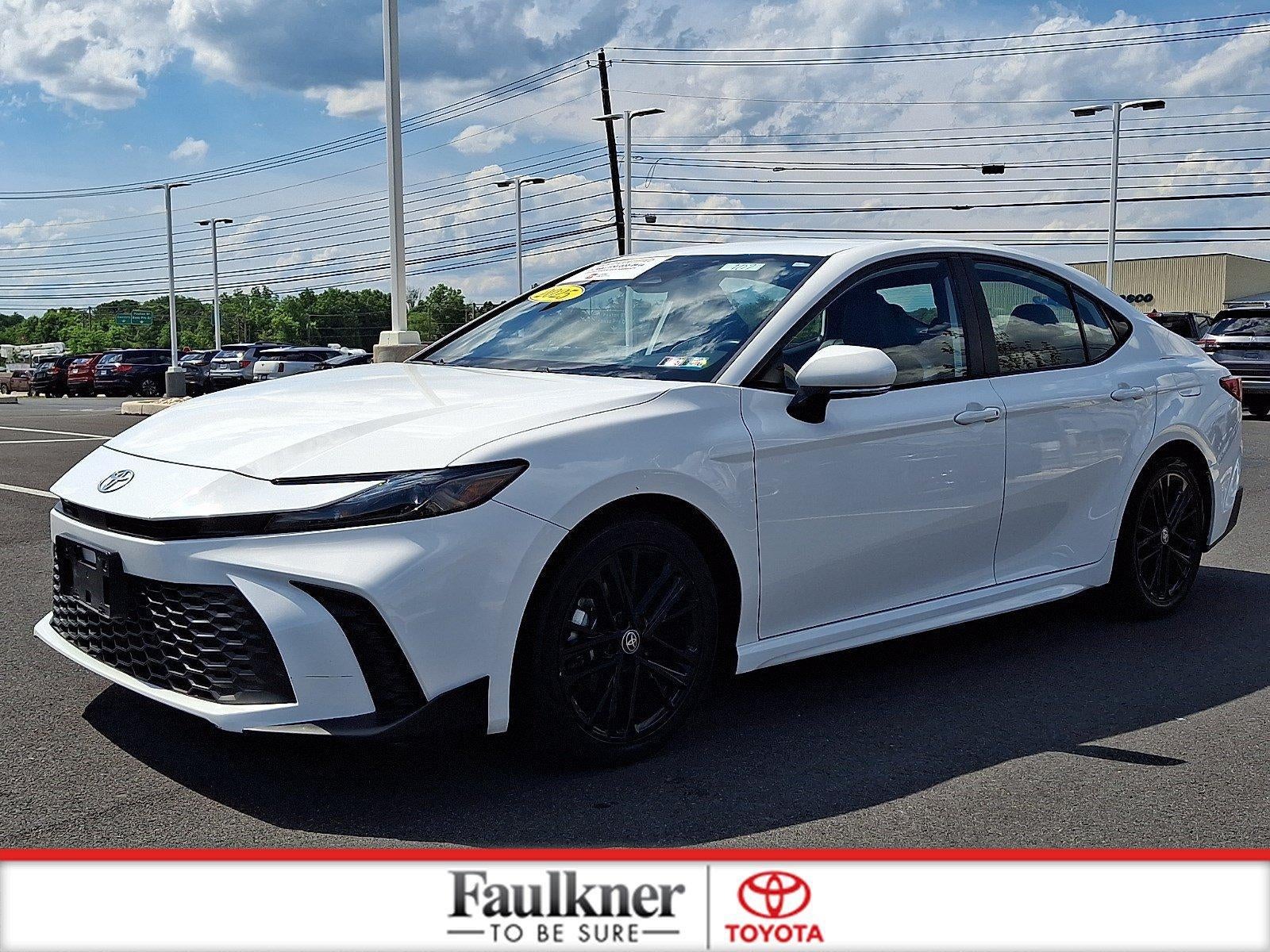 2025 Toyota Camry SE (SE)