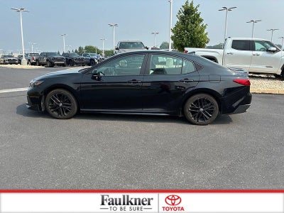 2025 Toyota Camry SE (SE)