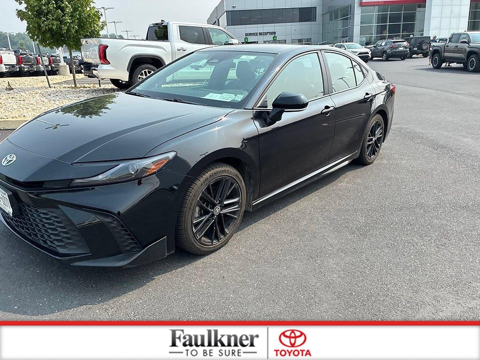 2025 Toyota Camry SE (SE)