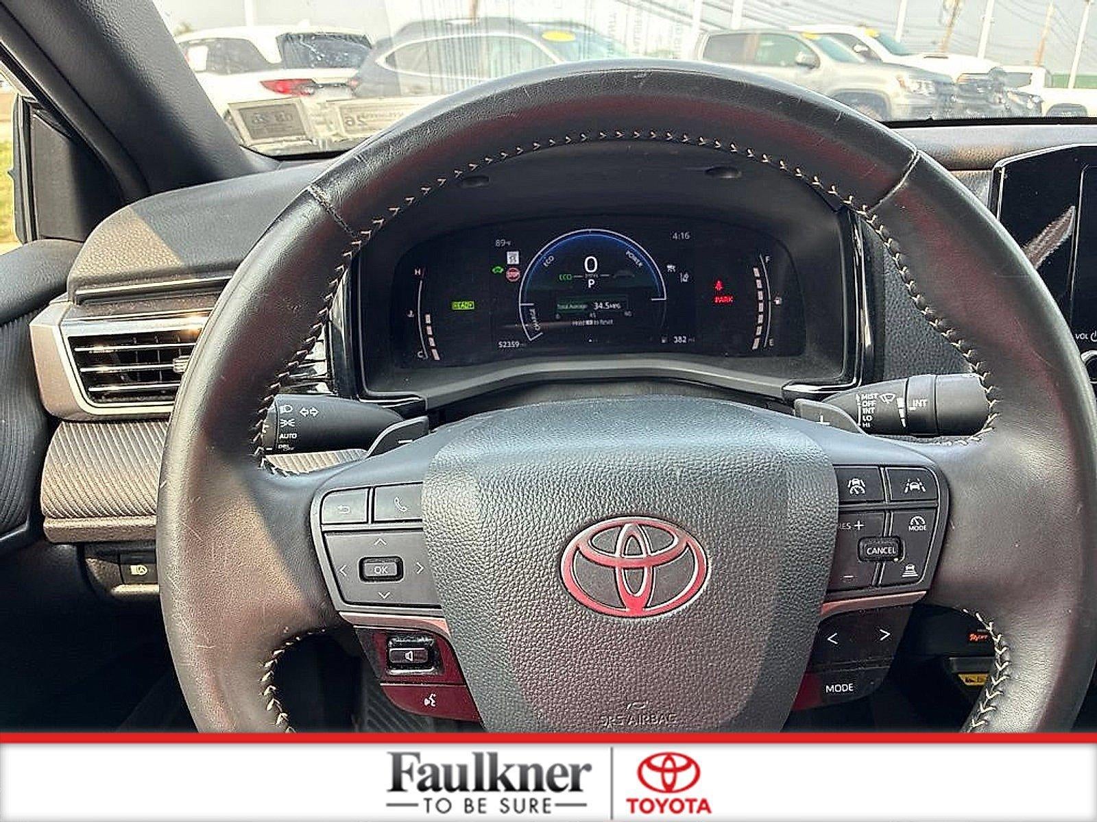 2025 Toyota Camry SE (SE)