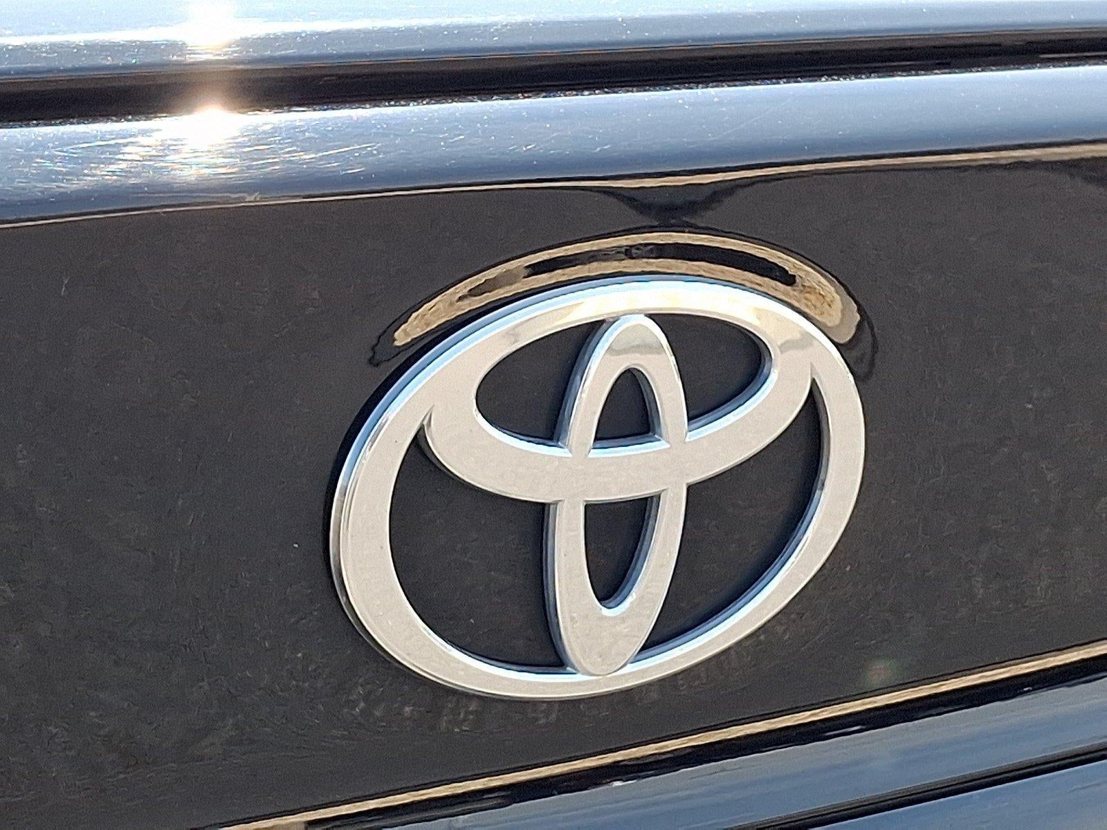 2025 Toyota Camry SE (SE)