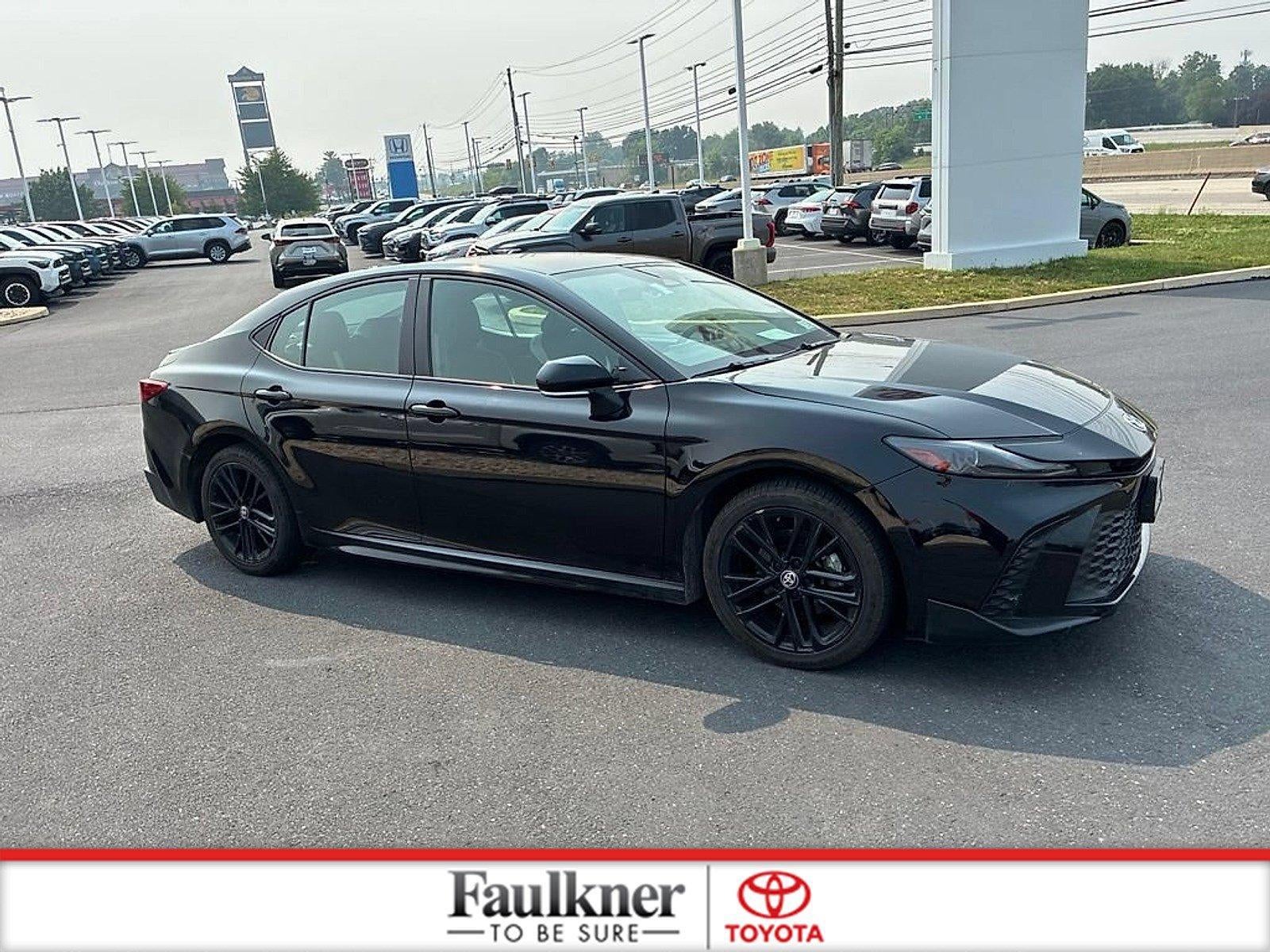 2025 Toyota Camry SE (SE)