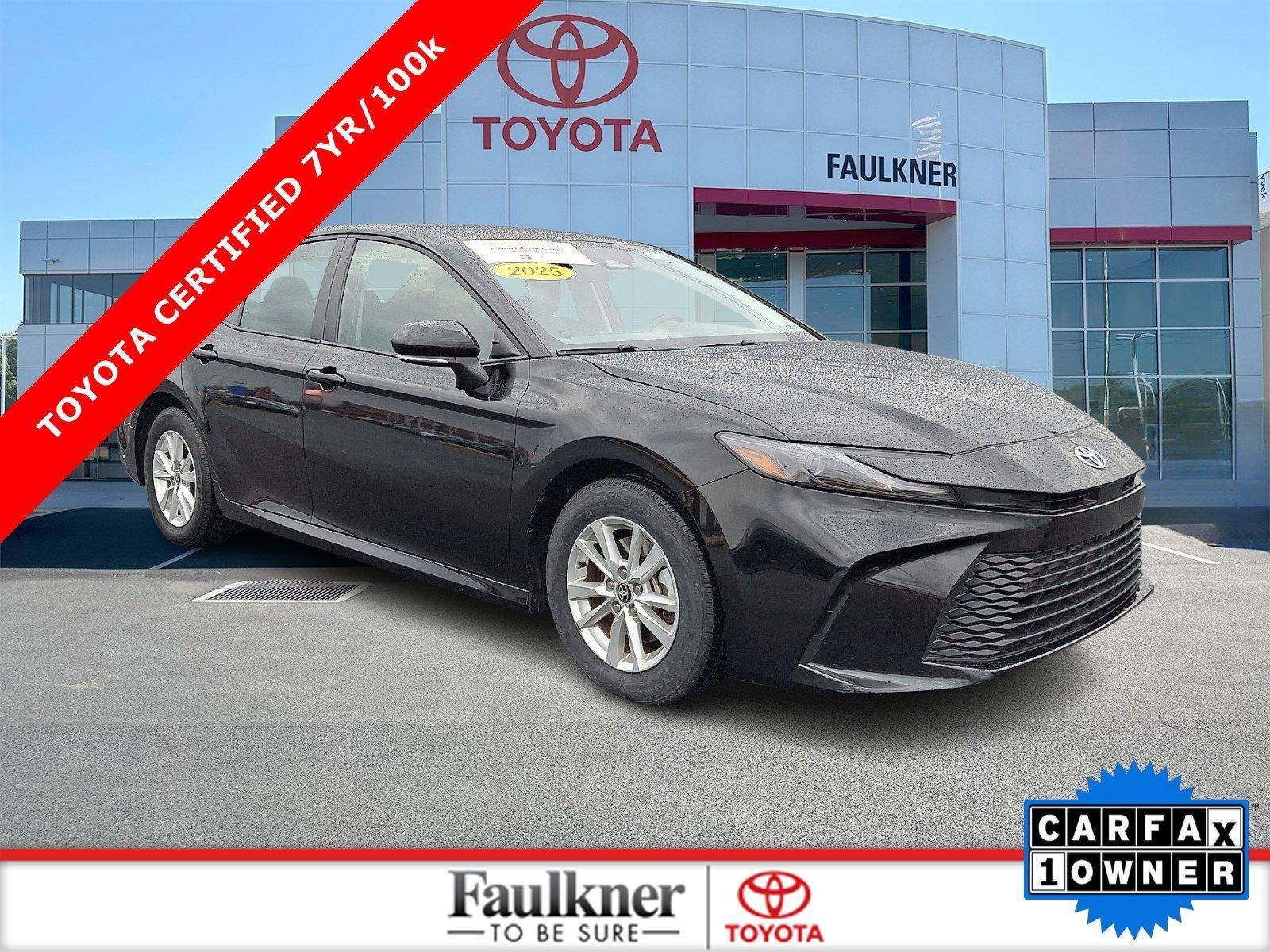 2025 Toyota Camry LE (SE)