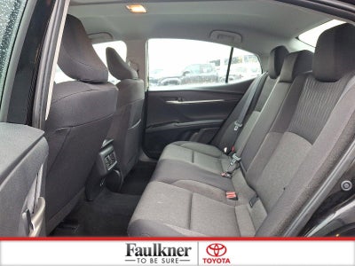 2025 Toyota Camry LE (SE)