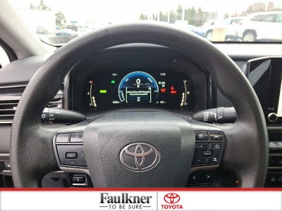 2025 Toyota Camry LE (SE)