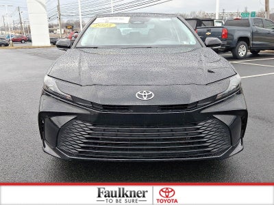 2025 Toyota Camry LE (SE)