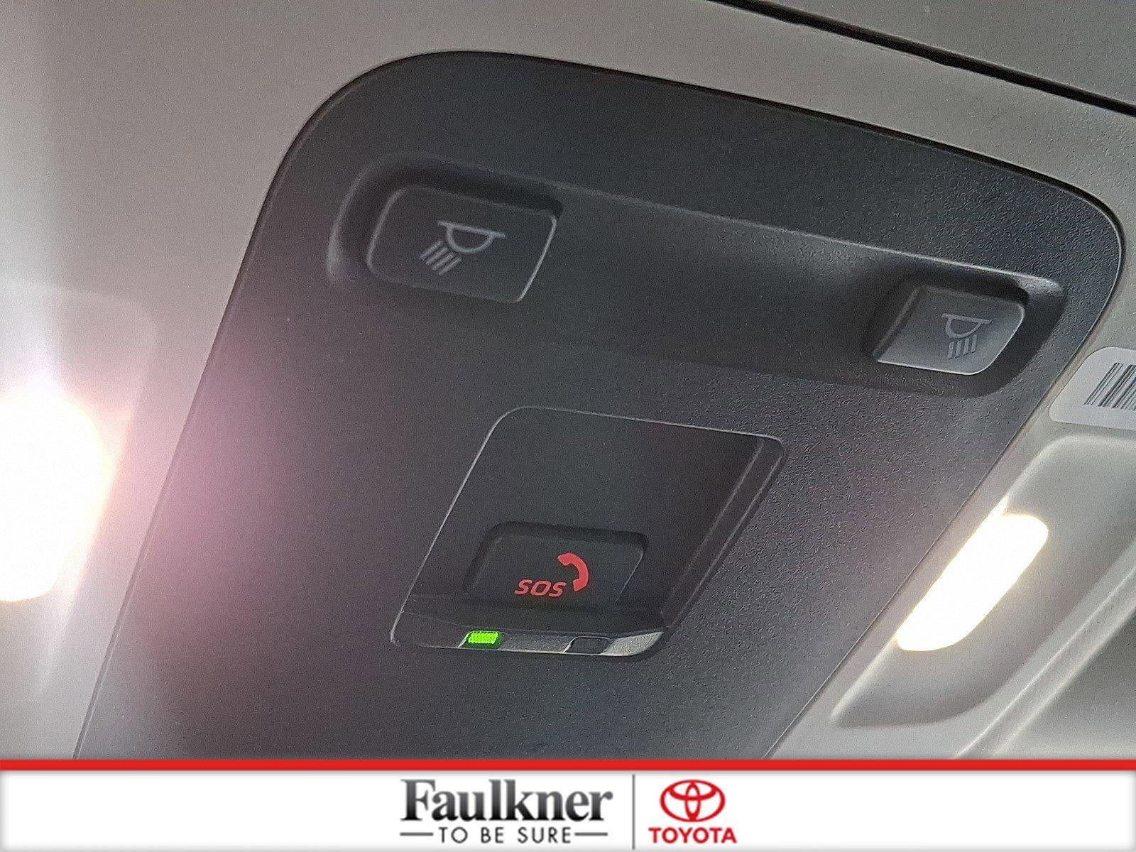 2025 Toyota Camry LE (SE)