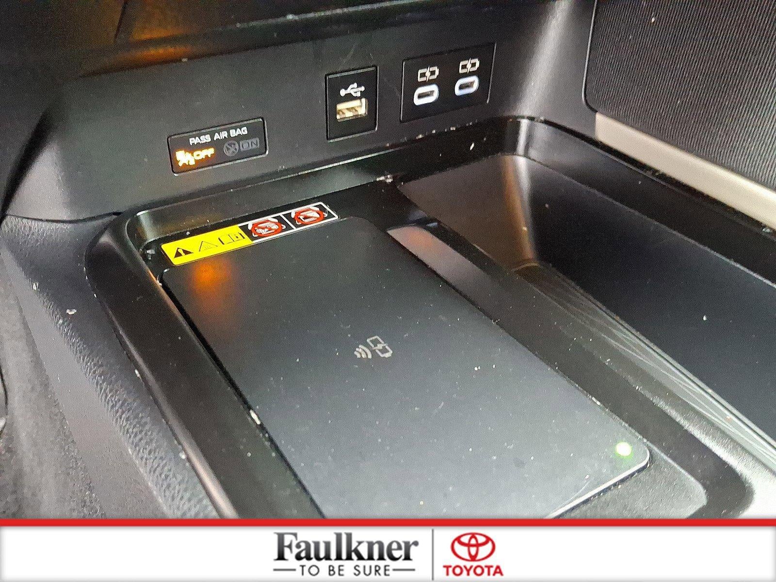 2025 Toyota Camry LE (SE)