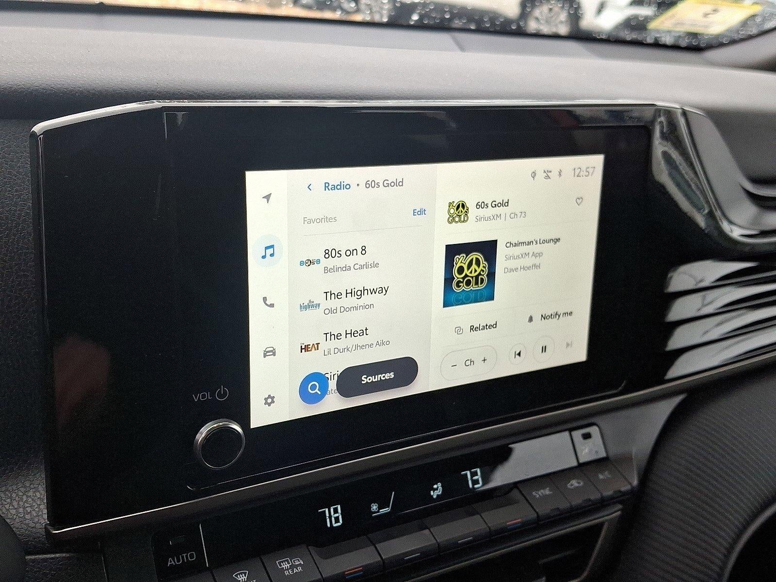 2025 Toyota Camry SE (SE)