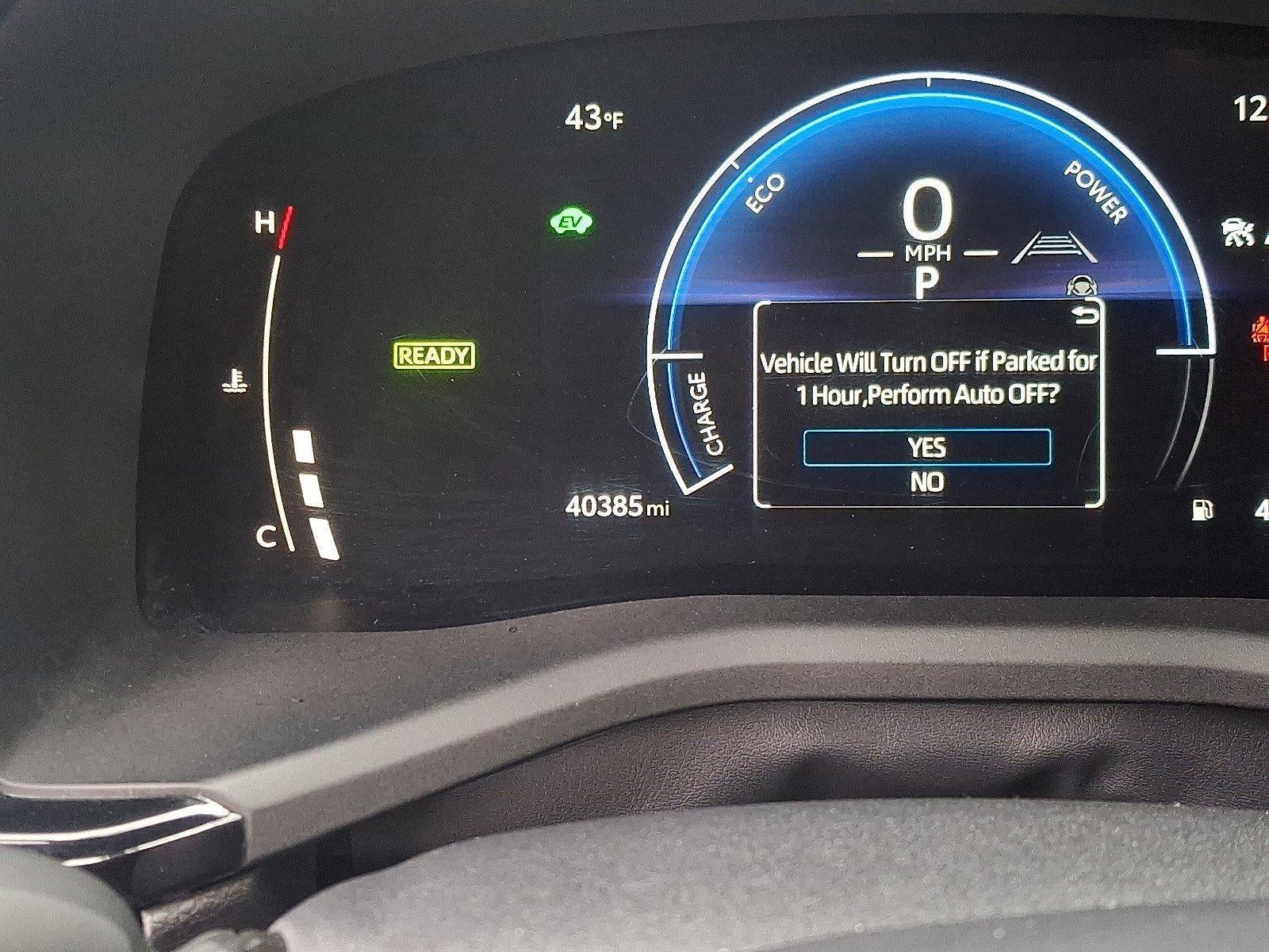 2025 Toyota Camry SE (SE)