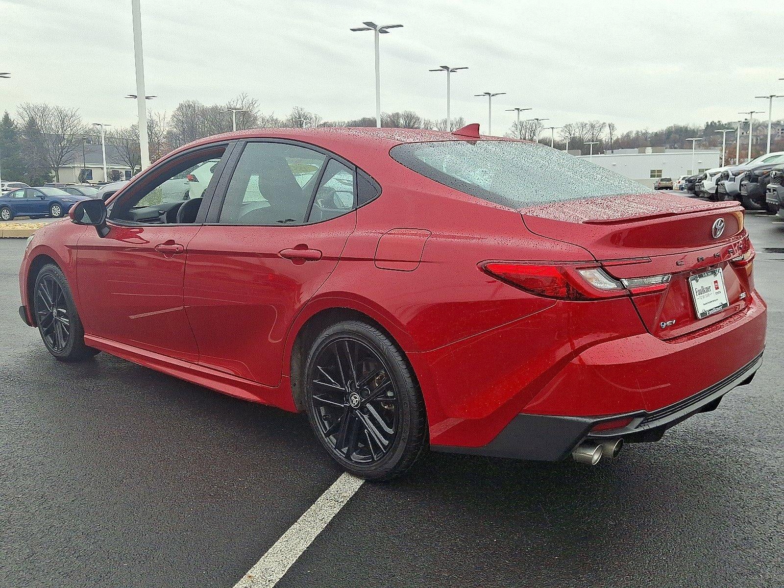 2025 Toyota Camry SE (SE)