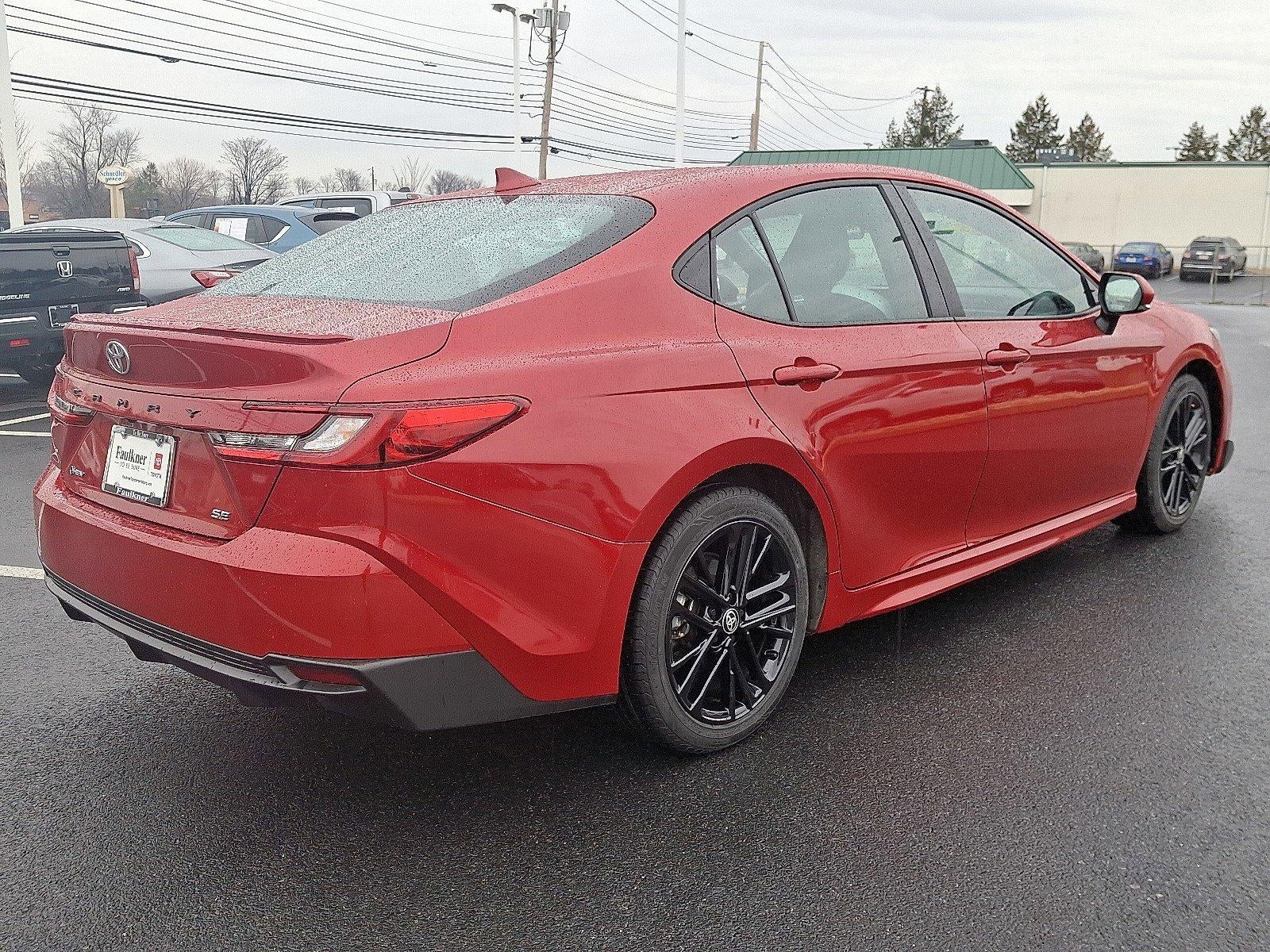2025 Toyota Camry SE (SE)