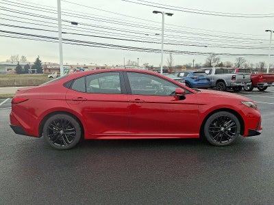 2025 Toyota Camry SE (SE)